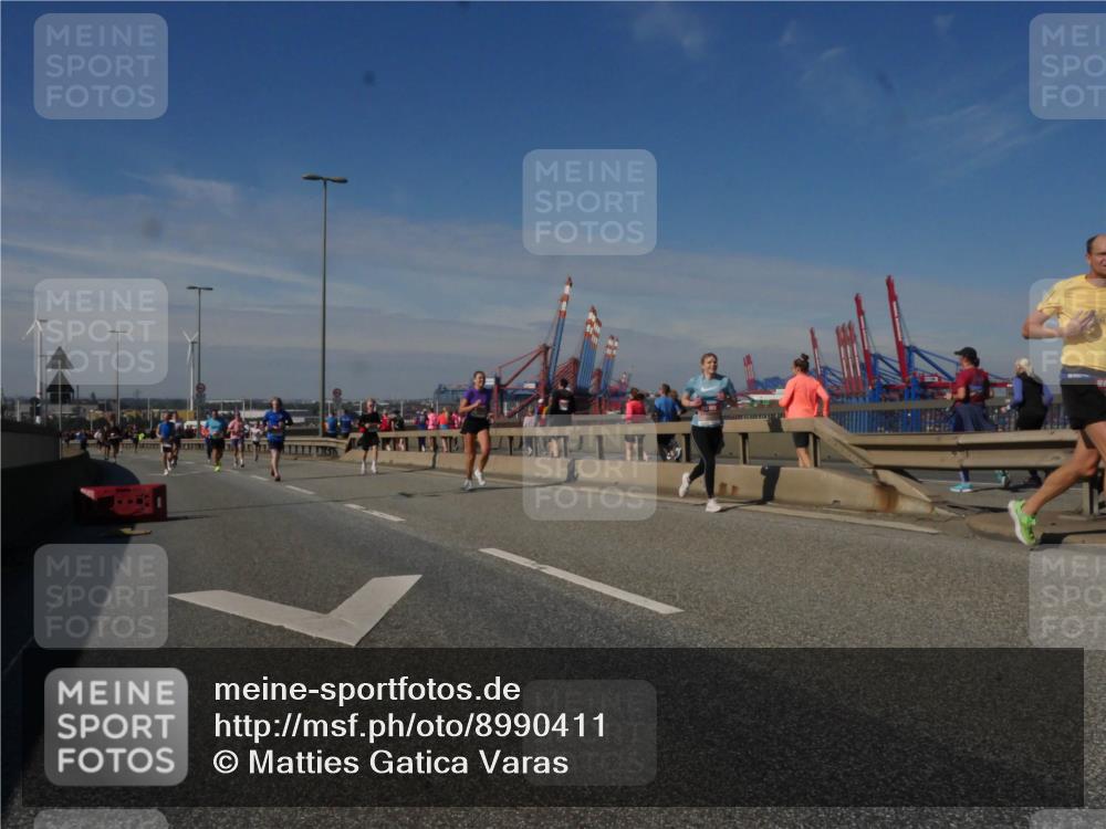 03.10.2025 - Köhlbrandbrückenlauf Matties Gatica Varas http://msf.ph/oto/8990411 03.10.2025 12:39:55 Position 2  meine-sportfotos.de