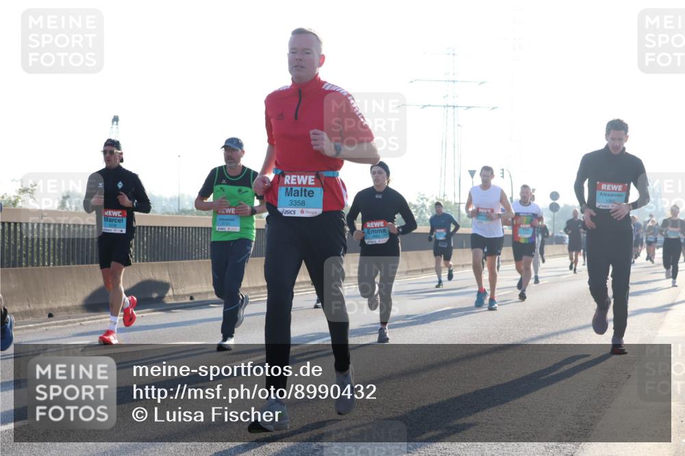 03.10.2025 - Köhlbrandbrückenlauf Luisa Fischer http://msf.ph/oto/8990432 03.10.2025 10:14:29 Position 3 3378, 3358, 1368 meine-sportfotos.de