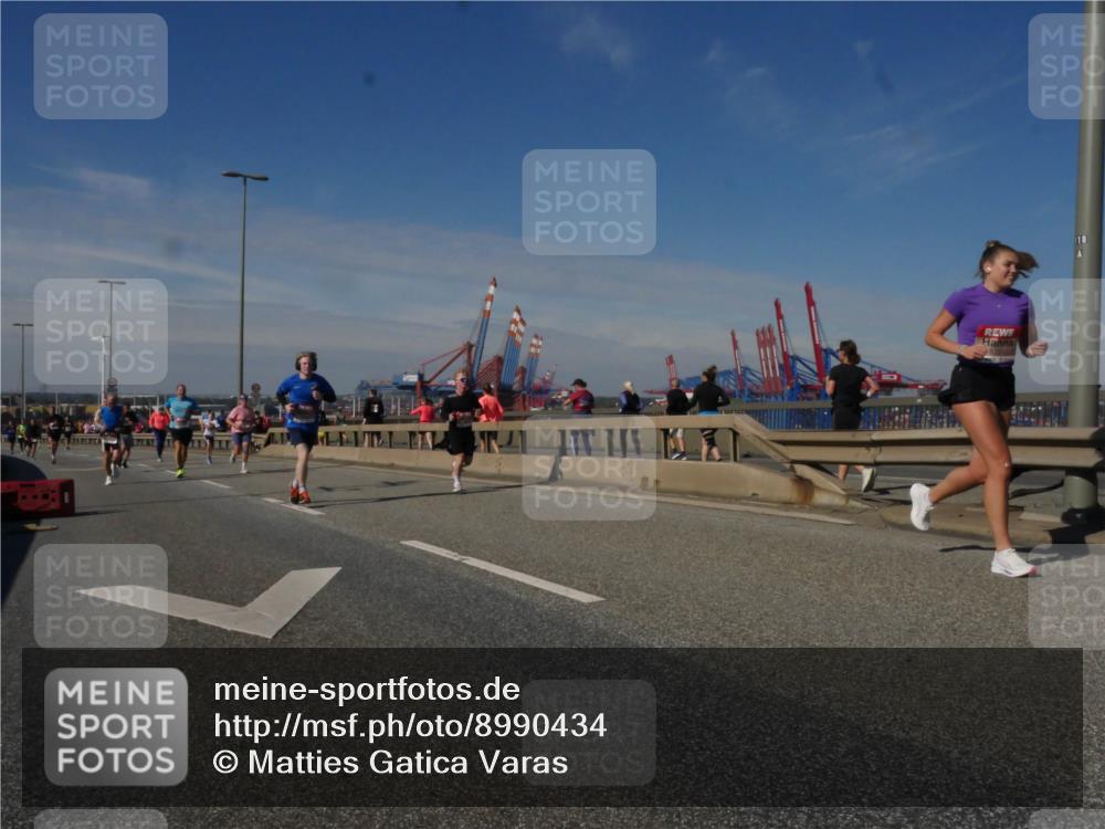03.10.2025 - Köhlbrandbrückenlauf Matties Gatica Varas http://msf.ph/oto/8990434 03.10.2025 12:39:58 Position 2  meine-sportfotos.de
