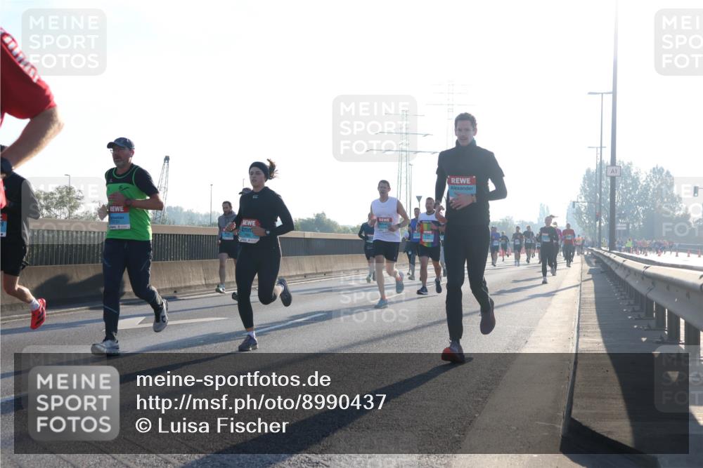 03.10.2025 - Köhlbrandbrückenlauf Luisa Fischer http://msf.ph/oto/8990437 03.10.2025 10:14:30 Position 3 2884, 1 meine-sportfotos.de