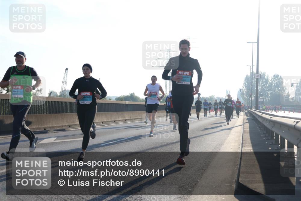 03.10.2025 - Köhlbrandbrückenlauf Luisa Fischer http://msf.ph/oto/8990441 03.10.2025 10:14:31 Position 3 3731, 2884, 1368 meine-sportfotos.de