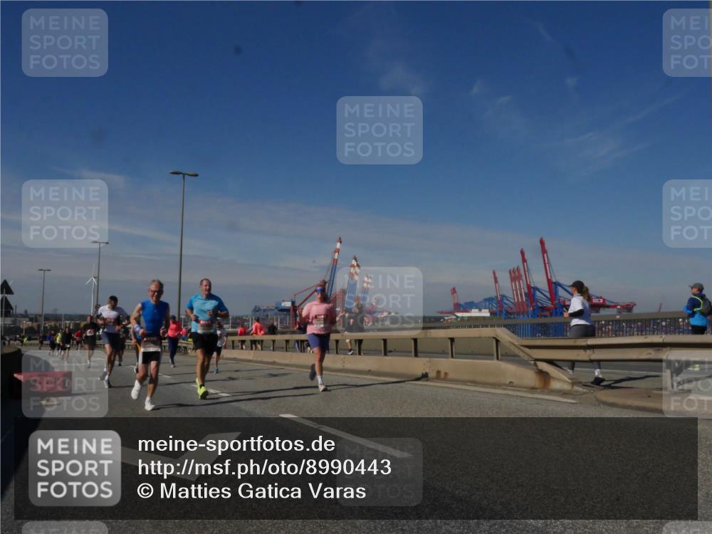 03.10.2025 - Köhlbrandbrückenlauf Matties Gatica Varas http://msf.ph/oto/8990443 03.10.2025 12:40:02 Position 2  meine-sportfotos.de