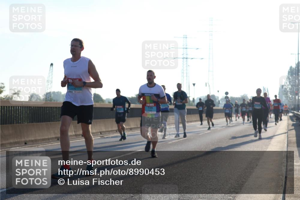 03.10.2025 - Köhlbrandbrückenlauf Luisa Fischer http://msf.ph/oto/8990453 03.10.2025 10:14:32 Position 3 1176 meine-sportfotos.de
