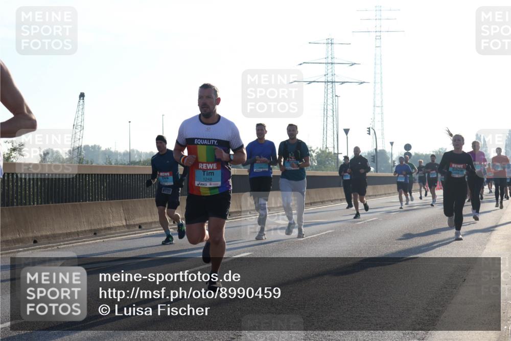 03.10.2025 - Köhlbrandbrückenlauf Luisa Fischer http://msf.ph/oto/8990459 03.10.2025 10:14:33 Position 3 1248 meine-sportfotos.de