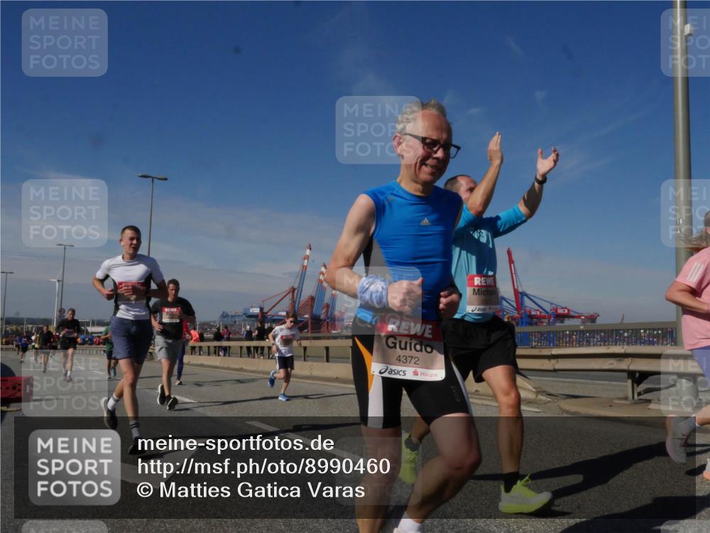 03.10.2025 - Köhlbrandbrückenlauf Matties Gatica Varas http://msf.ph/oto/8990460 03.10.2025 12:40:04 Position 2 4372, 6523 meine-sportfotos.de