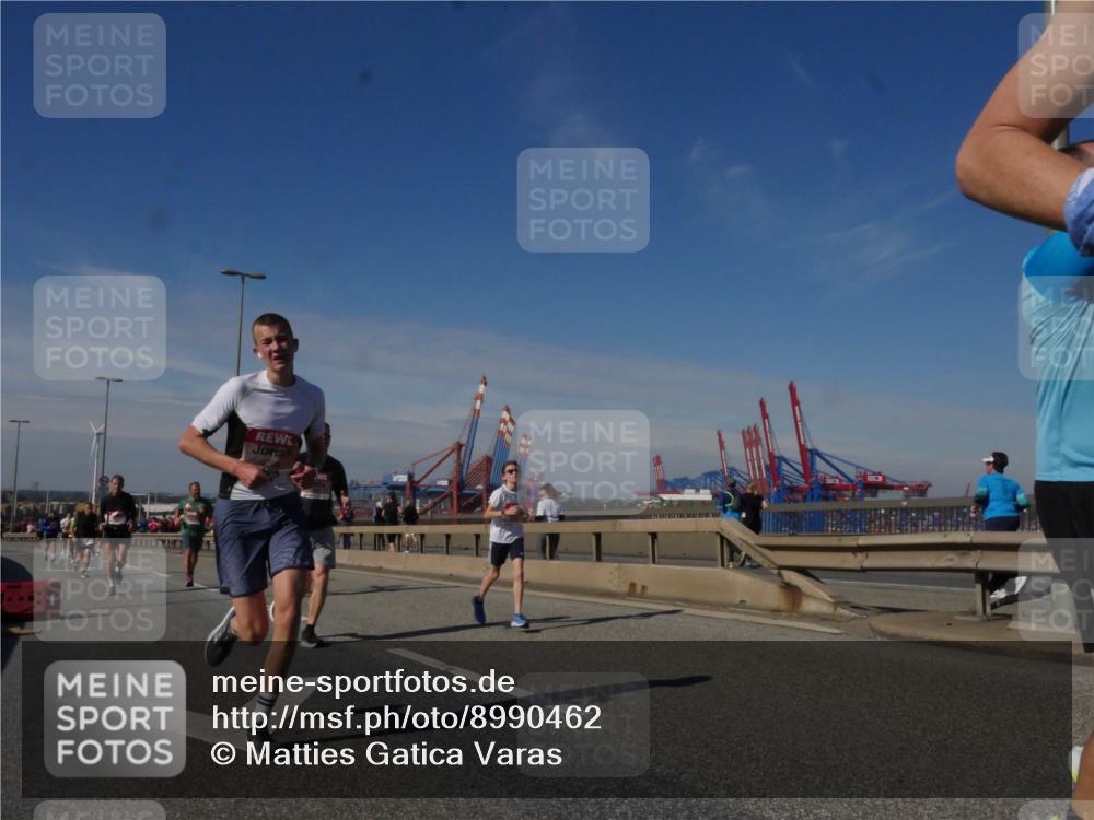 03.10.2025 - Köhlbrandbrückenlauf Matties Gatica Varas http://msf.ph/oto/8990462 03.10.2025 12:40:05 Position 2  meine-sportfotos.de
