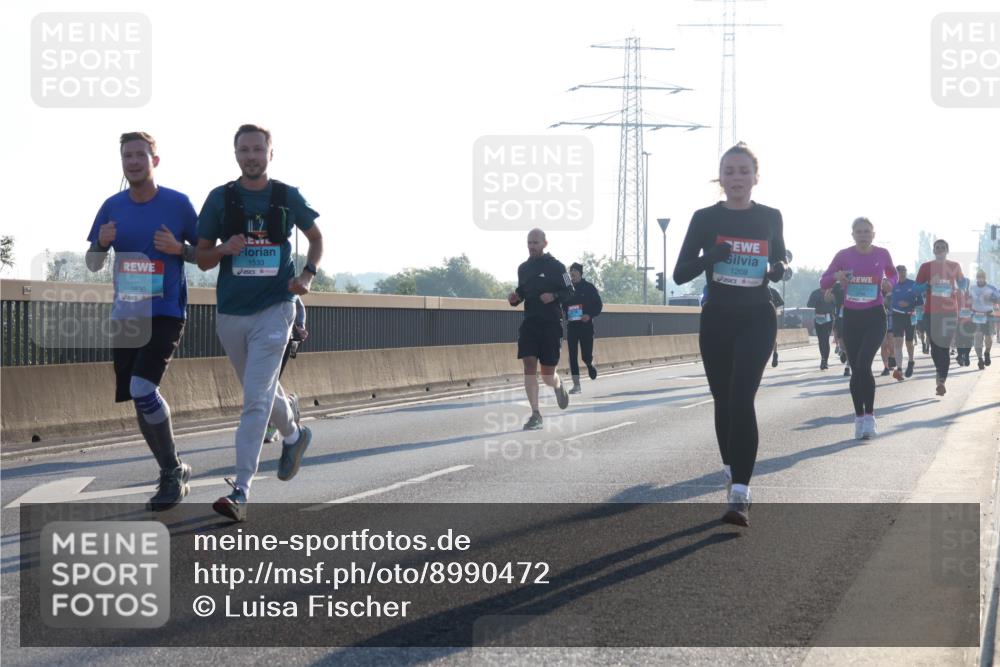 03.10.2025 - Köhlbrandbrückenlauf Luisa Fischer http://msf.ph/oto/8990472 03.10.2025 10:14:35 Position 3 3830, 1533, 1208 meine-sportfotos.de