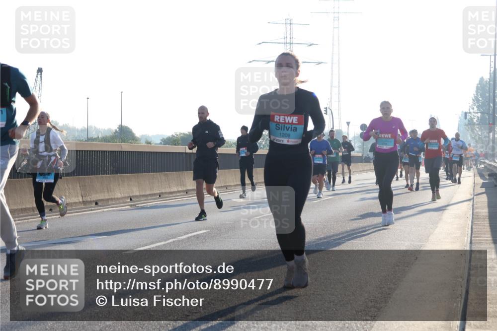 03.10.2025 - Köhlbrandbrückenlauf Luisa Fischer http://msf.ph/oto/8990477 03.10.2025 10:14:36 Position 3 1208 meine-sportfotos.de