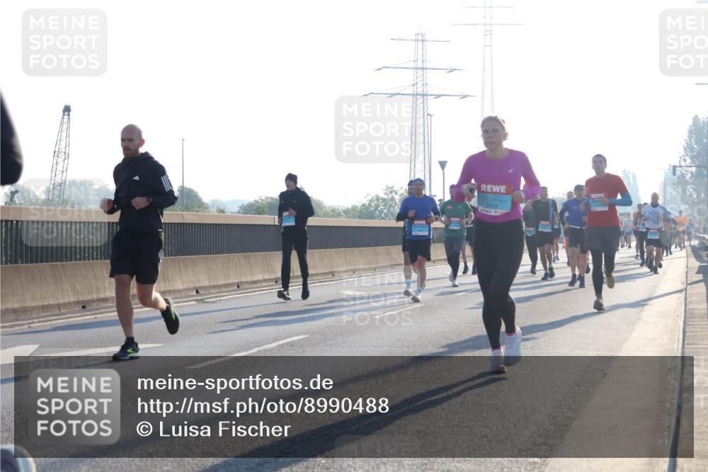 03.10.2025 - Köhlbrandbrückenlauf Luisa Fischer http://msf.ph/oto/8990488 03.10.2025 10:14:37 Position 3 3766 meine-sportfotos.de