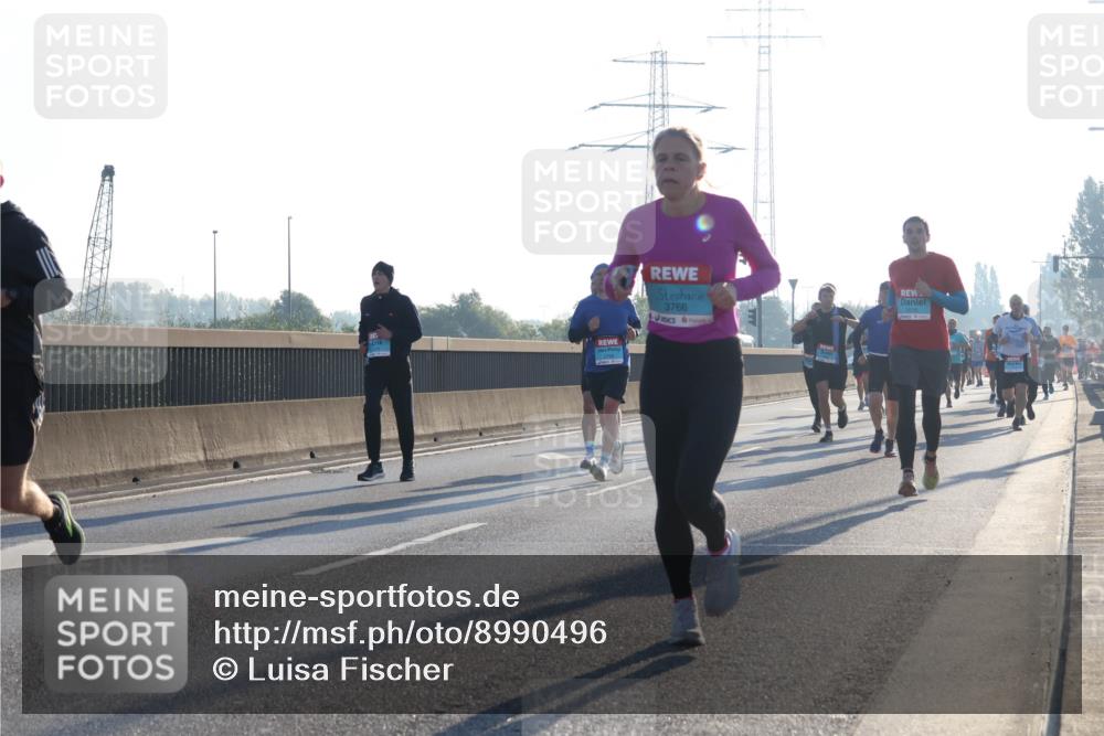 03.10.2025 - Köhlbrandbrückenlauf Luisa Fischer http://msf.ph/oto/8990496 03.10.2025 10:14:38 Position 3 3766 meine-sportfotos.de