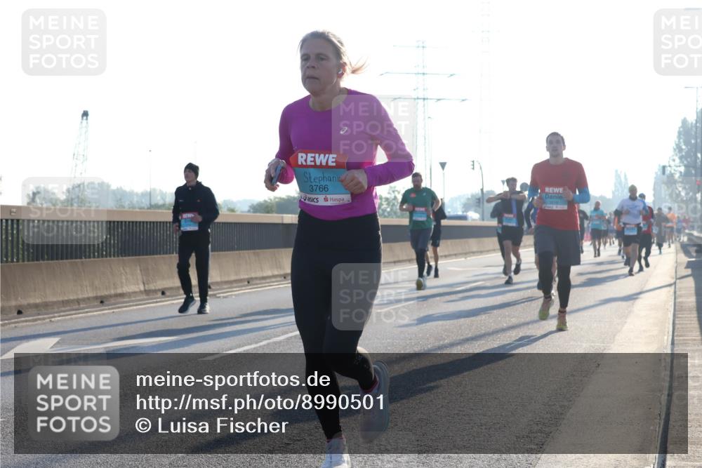 03.10.2025 - Köhlbrandbrückenlauf Luisa Fischer http://msf.ph/oto/8990501 03.10.2025 10:14:38 Position 3 3766 meine-sportfotos.de