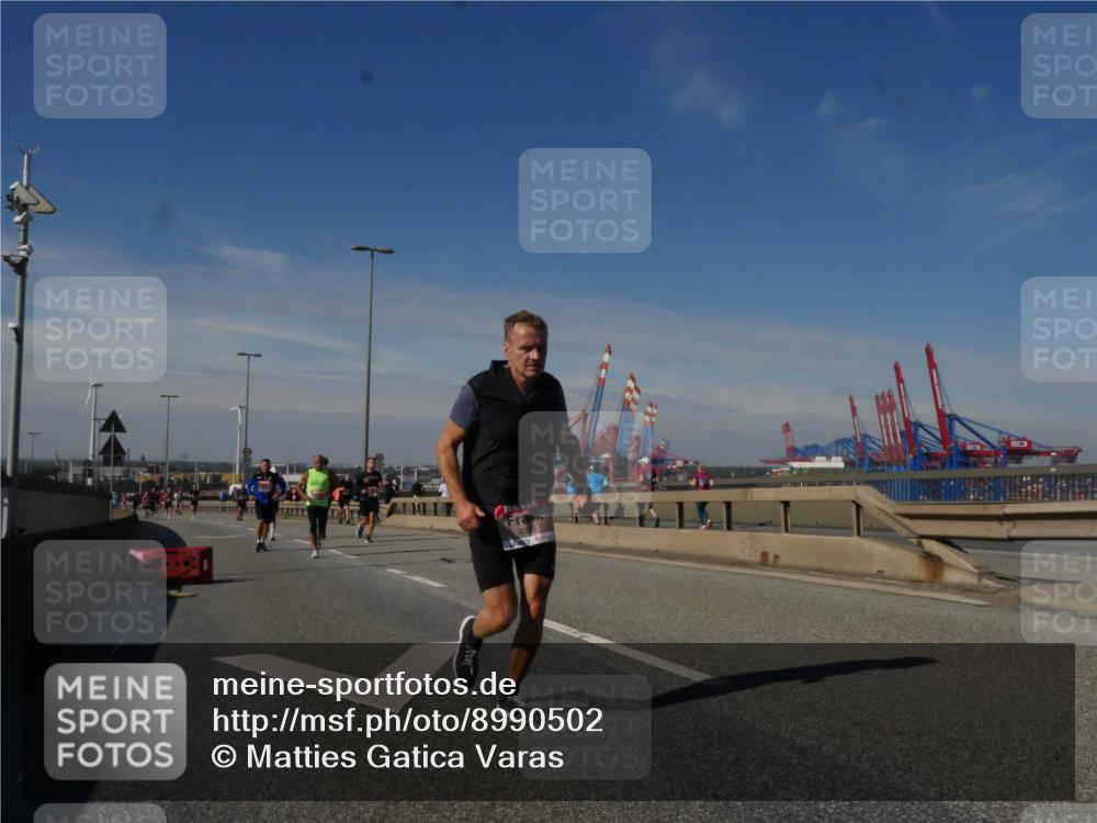 03.10.2025 - Köhlbrandbrückenlauf Matties Gatica Varas http://msf.ph/oto/8990502 03.10.2025 12:40:12 Position 2  meine-sportfotos.de