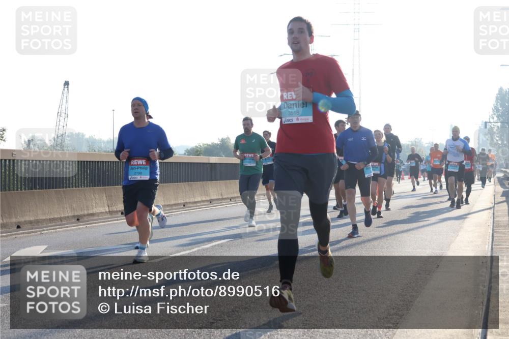 03.10.2025 - Köhlbrandbrückenlauf Luisa Fischer http://msf.ph/oto/8990516 03.10.2025 10:14:40 Position 3 2798, 3518 meine-sportfotos.de