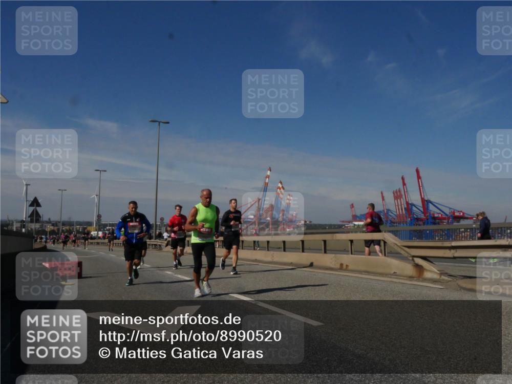 03.10.2025 - Köhlbrandbrückenlauf Matties Gatica Varas http://msf.ph/oto/8990520 03.10.2025 12:40:15 Position 2  meine-sportfotos.de