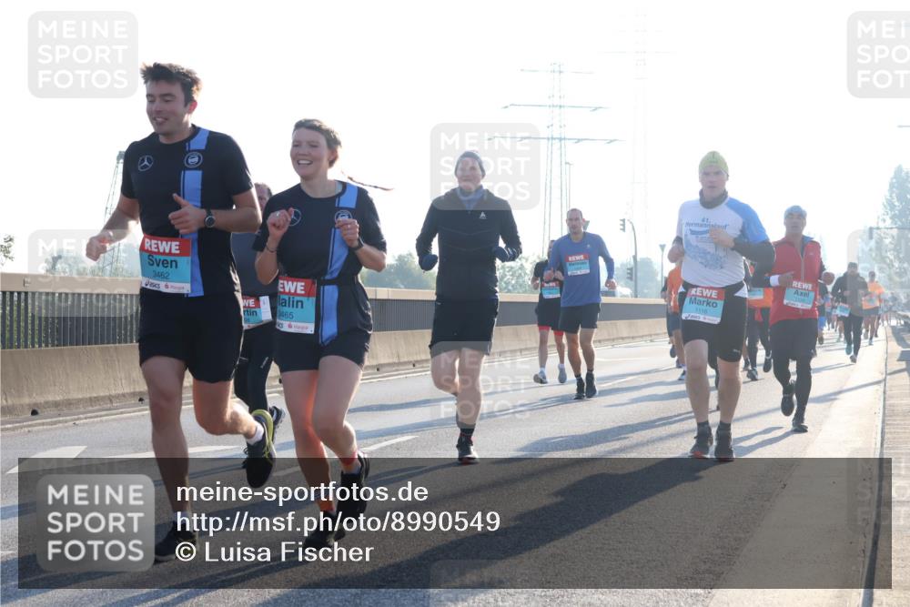 03.10.2025 - Köhlbrandbrückenlauf Luisa Fischer http://msf.ph/oto/8990549 03.10.2025 10:14:44 Position 3 3462, 3465, 41, 1116 meine-sportfotos.de