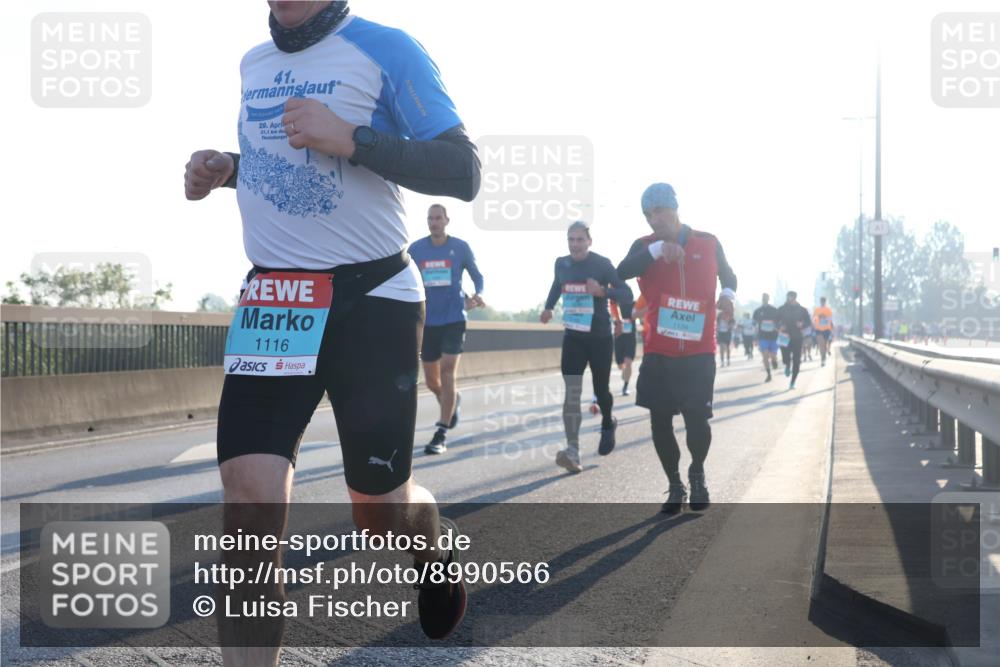 03.10.2025 - Köhlbrandbrückenlauf Luisa Fischer http://msf.ph/oto/8990566 03.10.2025 10:14:46 Position 3 41, 29, 31, 1, 1116, 1134 meine-sportfotos.de