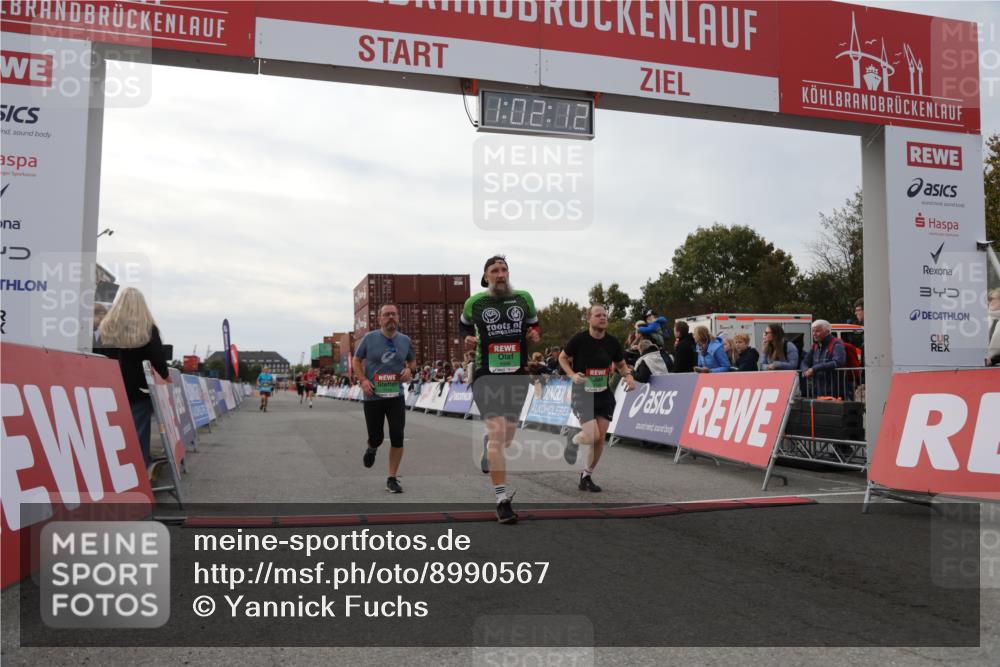 03.10.2025 - Köhlbrandbrückenlauf Yannick Fuchs http://msf.ph/oto/8990567 03.10.2025 16:02:10 Ziel 7115, 7160, 8049, 8509, 8988, 9115 meine-sportfotos.de
