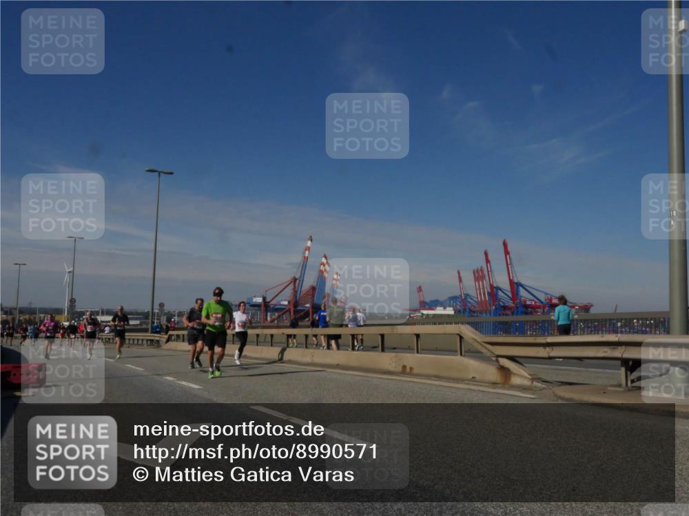03.10.2025 - Köhlbrandbrückenlauf Matties Gatica Varas http://msf.ph/oto/8990571 03.10.2025 12:40:23 Position 2  meine-sportfotos.de