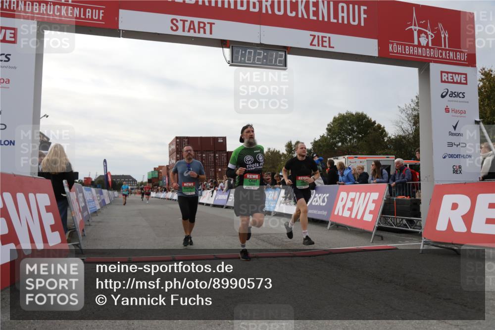 03.10.2025 - Köhlbrandbrückenlauf Yannick Fuchs http://msf.ph/oto/8990573 03.10.2025 16:02:10 Ziel 7115, 7160, 8049, 8509, 8988, 9115 meine-sportfotos.de