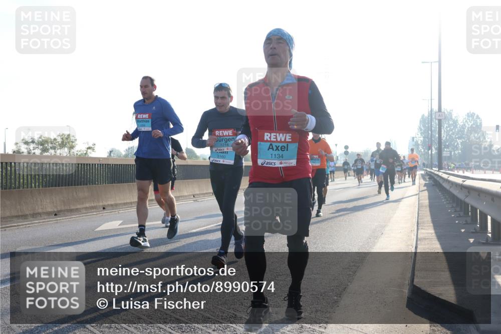 03.10.2025 - Köhlbrandbrückenlauf Luisa Fischer http://msf.ph/oto/8990574 03.10.2025 10:14:47 Position 3 1058, 1218, 3160, 1134 meine-sportfotos.de
