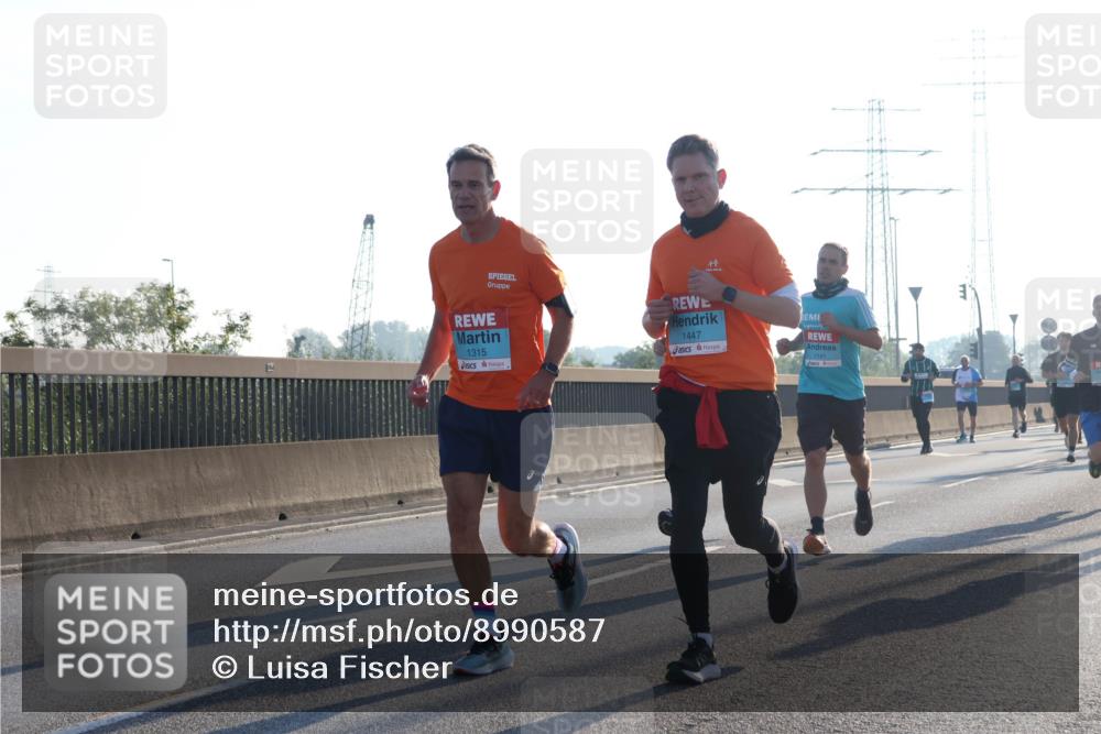 03.10.2025 - Köhlbrandbrückenlauf Luisa Fischer http://msf.ph/oto/8990587 03.10.2025 10:14:49 Position 3 4, 1315, 1447, 1141 meine-sportfotos.de