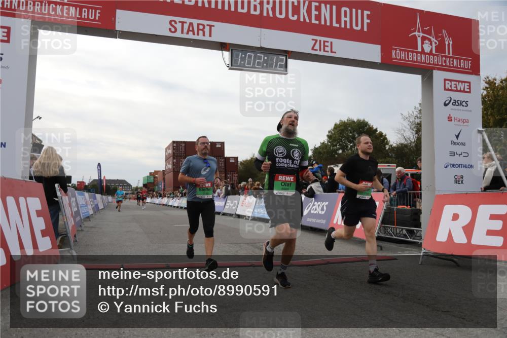 03.10.2025 - Köhlbrandbrückenlauf Yannick Fuchs http://msf.ph/oto/8990591 03.10.2025 16:02:10 Ziel 7115, 7160, 8049, 8509, 8988, 9115 meine-sportfotos.de