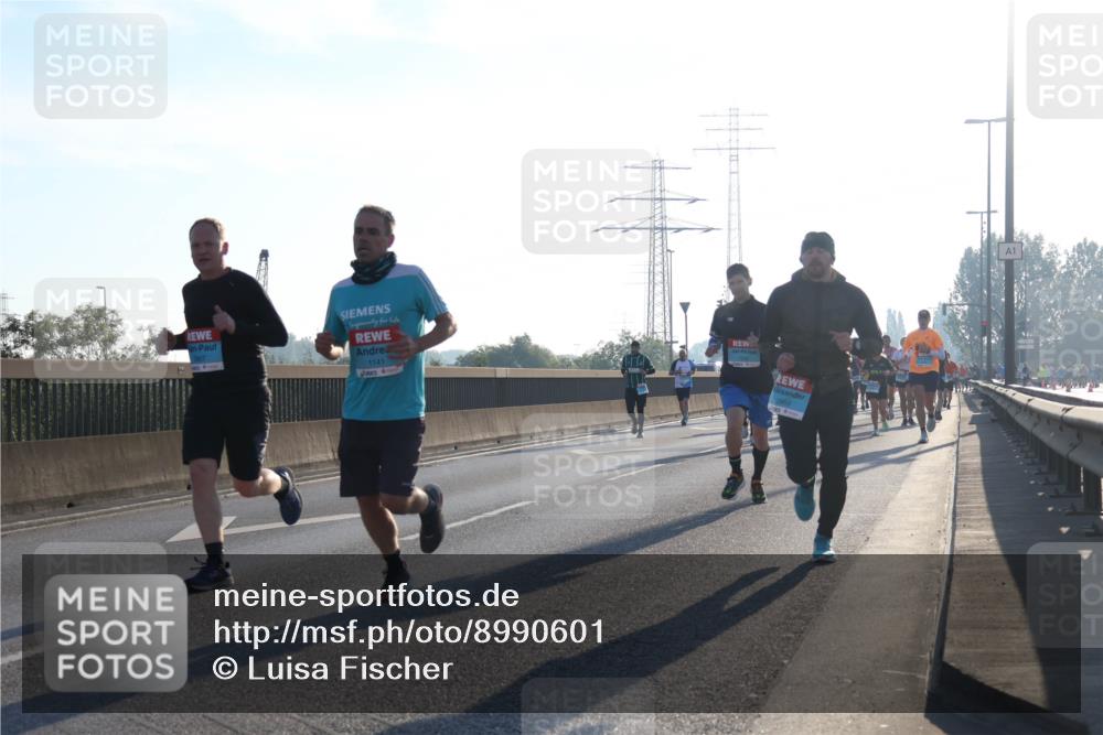 03.10.2025 - Köhlbrandbrückenlauf Luisa Fischer http://msf.ph/oto/8990601 03.10.2025 10:14:50 Position 3 1141 meine-sportfotos.de