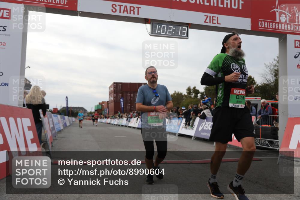 03.10.2025 - Köhlbrandbrückenlauf Yannick Fuchs http://msf.ph/oto/8990604 03.10.2025 16:02:11 Ziel 7115, 7160, 8049, 8509, 8988, 9115 meine-sportfotos.de