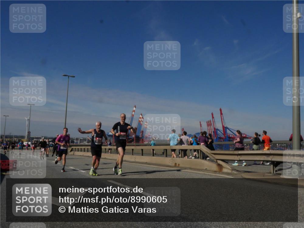 03.10.2025 - Köhlbrandbrückenlauf Matties Gatica Varas http://msf.ph/oto/8990605 03.10.2025 12:40:28 Position 2  meine-sportfotos.de