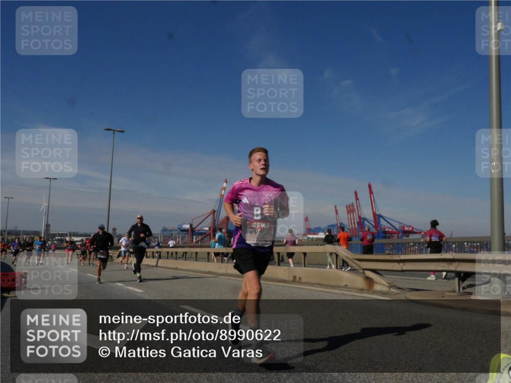 03.10.2025 - Köhlbrandbrückenlauf Matties Gatica Varas http://msf.ph/oto/8990622 03.10.2025 12:40:30 Position 2  meine-sportfotos.de