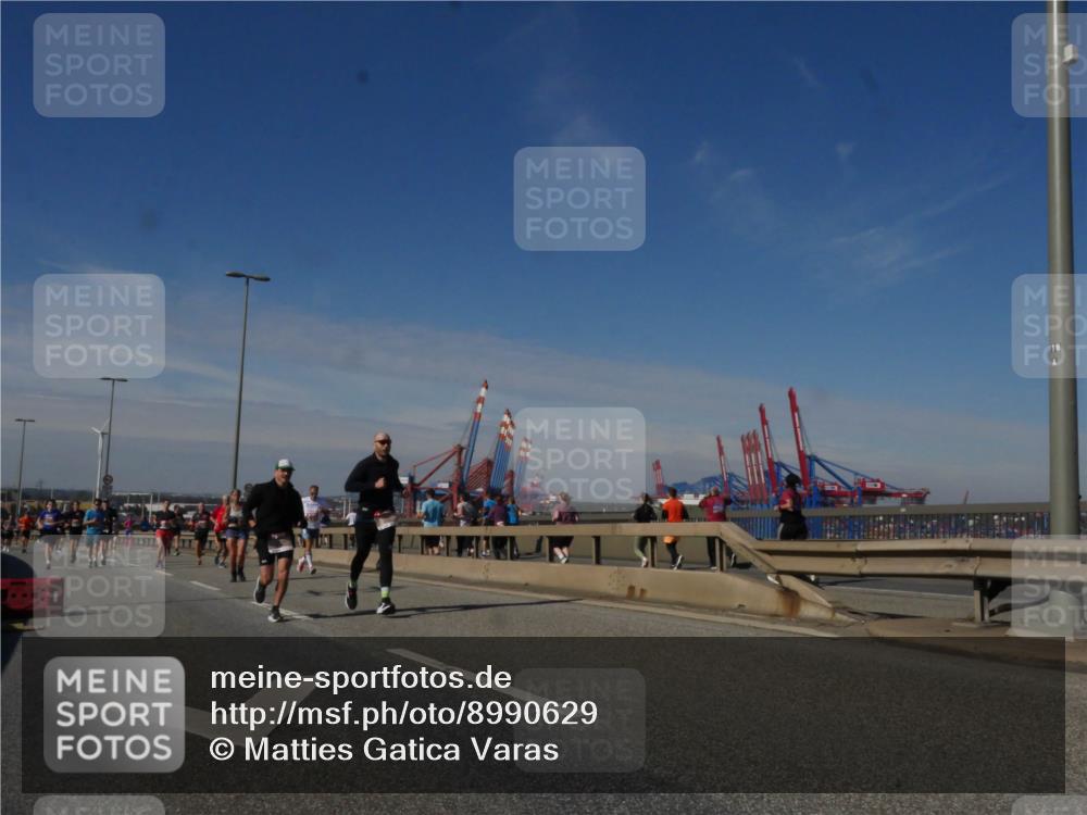 03.10.2025 - Köhlbrandbrückenlauf Matties Gatica Varas http://msf.ph/oto/8990629 03.10.2025 12:40:31 Position 2  meine-sportfotos.de
