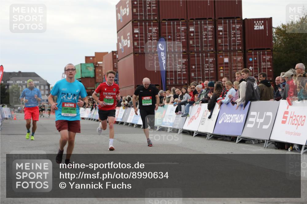 03.10.2025 - Köhlbrandbrückenlauf Yannick Fuchs http://msf.ph/oto/8990634 03.10.2025 16:02:14 Ziel 7115, 7160, 7171, 8049, 8509, 9115 meine-sportfotos.de