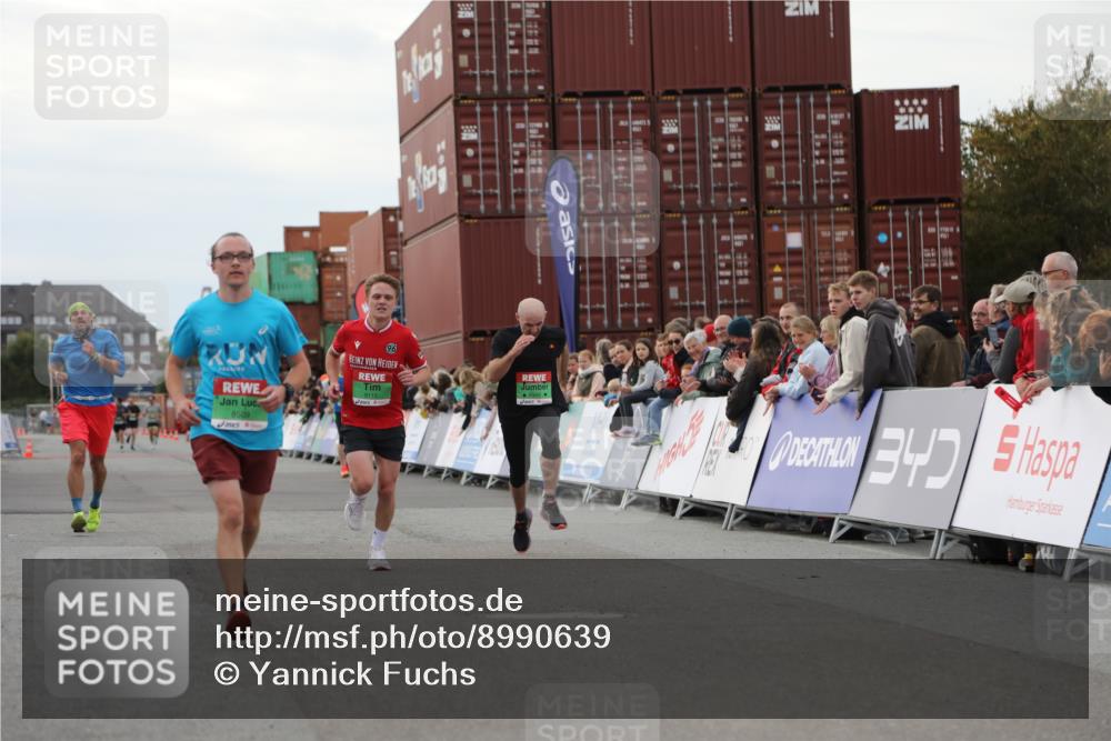 03.10.2025 - Köhlbrandbrückenlauf Yannick Fuchs http://msf.ph/oto/8990639 03.10.2025 16:02:14 Ziel 7115, 7160, 7171, 8049, 8509, 9115 meine-sportfotos.de