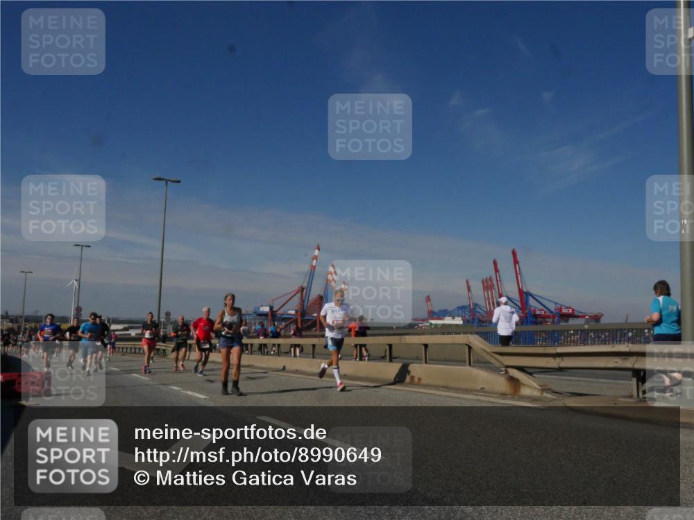 03.10.2025 - Köhlbrandbrückenlauf Matties Gatica Varas http://msf.ph/oto/8990649 03.10.2025 12:40:34 Position 2  meine-sportfotos.de