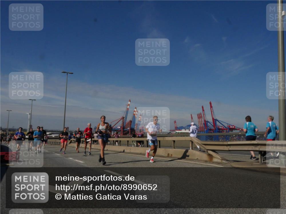 03.10.2025 - Köhlbrandbrückenlauf Matties Gatica Varas http://msf.ph/oto/8990652 03.10.2025 12:40:35 Position 2 118 meine-sportfotos.de