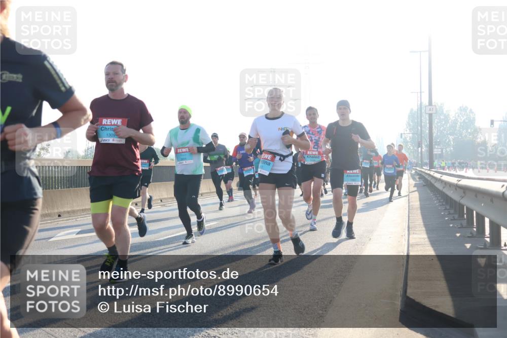 03.10.2025 - Köhlbrandbrückenlauf Luisa Fischer http://msf.ph/oto/8990654 03.10.2025 10:14:58 Position 3 1309 meine-sportfotos.de
