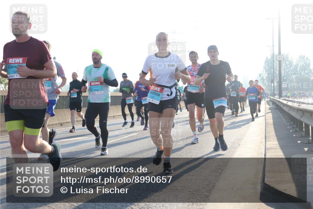 03.10.2025 - Köhlbrandbrückenlauf Luisa Fischer http://msf.ph/oto/8990657 03.10.2025 10:14:58 Position 3 130, 3806, 850, 3341, 1039, 1682, 1 meine-sportfotos.de