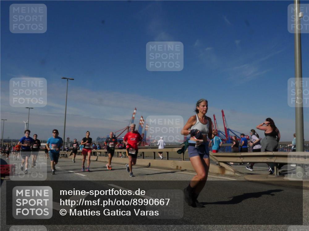 03.10.2025 - Köhlbrandbrückenlauf Matties Gatica Varas http://msf.ph/oto/8990667 03.10.2025 12:40:37 Position 2  meine-sportfotos.de