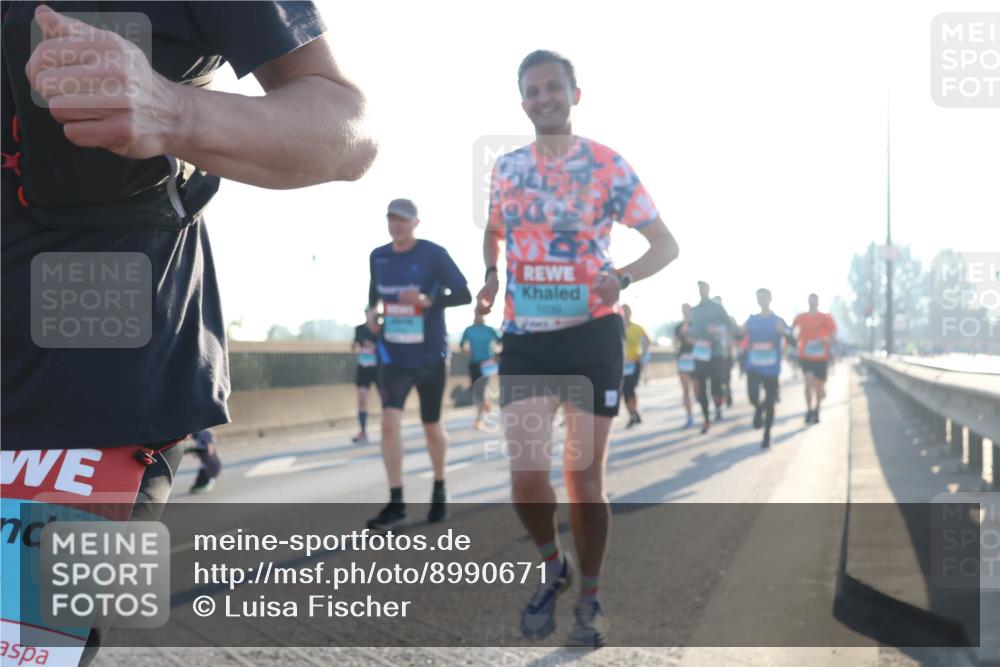 03.10.2025 - Köhlbrandbrückenlauf Luisa Fischer http://msf.ph/oto/8990671 03.10.2025 10:15:00 Position 3 1039 meine-sportfotos.de
