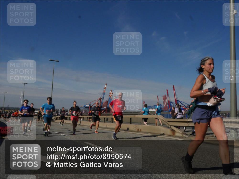 03.10.2025 - Köhlbrandbrückenlauf Matties Gatica Varas http://msf.ph/oto/8990674 03.10.2025 12:40:37 Position 2  meine-sportfotos.de