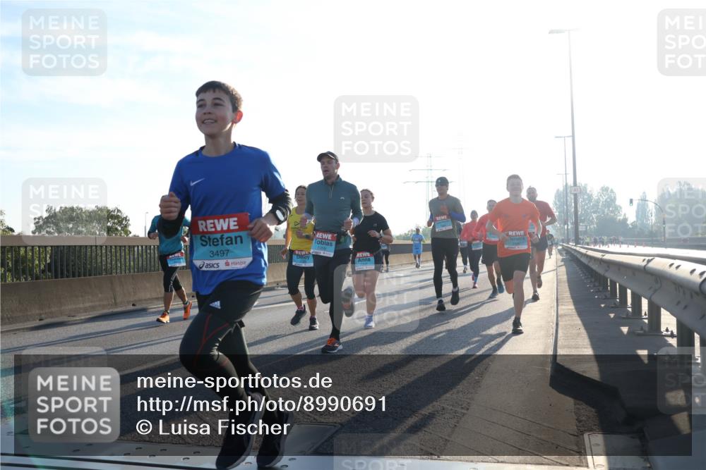 03.10.2025 - Köhlbrandbrückenlauf Luisa Fischer http://msf.ph/oto/8990691 03.10.2025 10:15:03 Position 3 3497, 1359 meine-sportfotos.de
