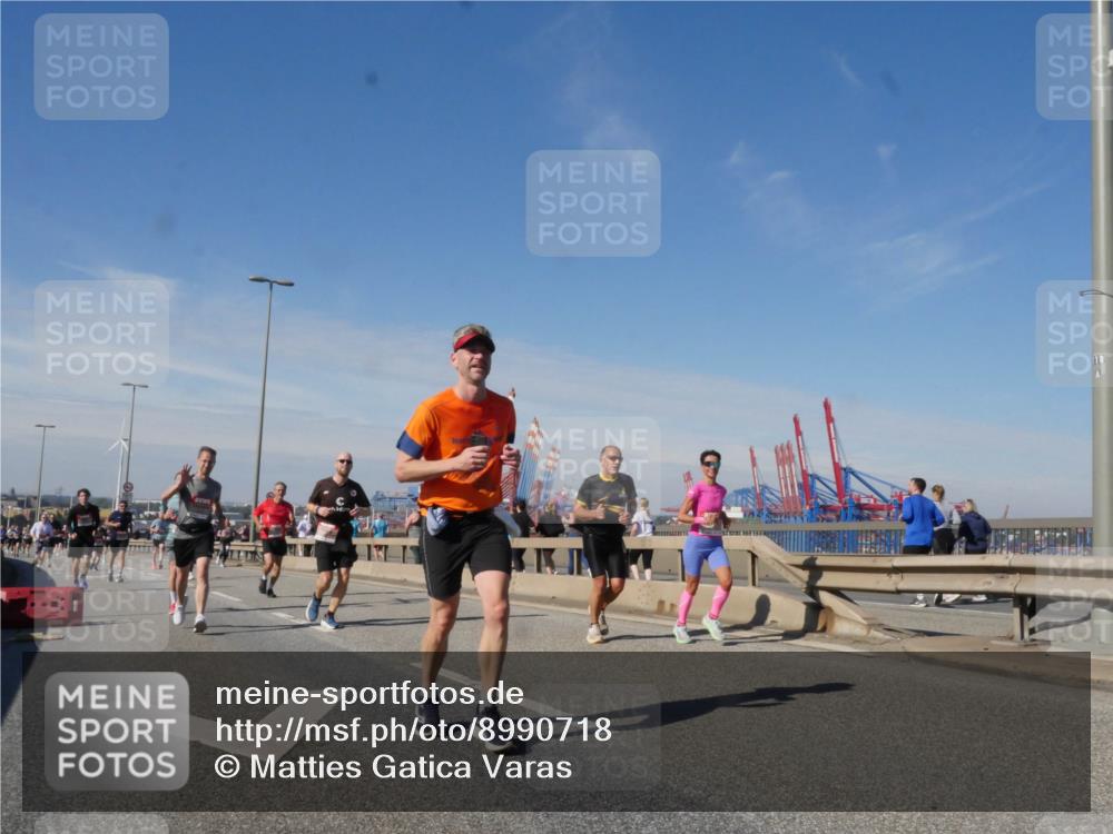 03.10.2025 - Köhlbrandbrückenlauf Matties Gatica Varas http://msf.ph/oto/8990718 03.10.2025 12:40:47 Position 2 18 meine-sportfotos.de