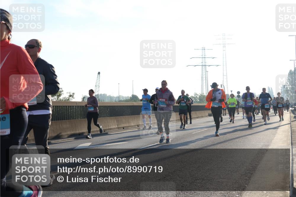 03.10.2025 - Köhlbrandbrückenlauf Luisa Fischer http://msf.ph/oto/8990719 03.10.2025 10:15:07 Position 3  meine-sportfotos.de