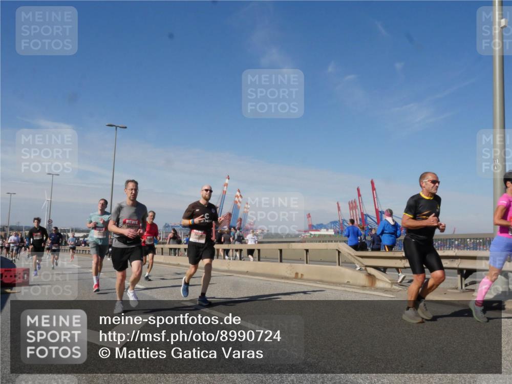 03.10.2025 - Köhlbrandbrückenlauf Matties Gatica Varas http://msf.ph/oto/8990724 03.10.2025 12:40:48 Position 2  meine-sportfotos.de