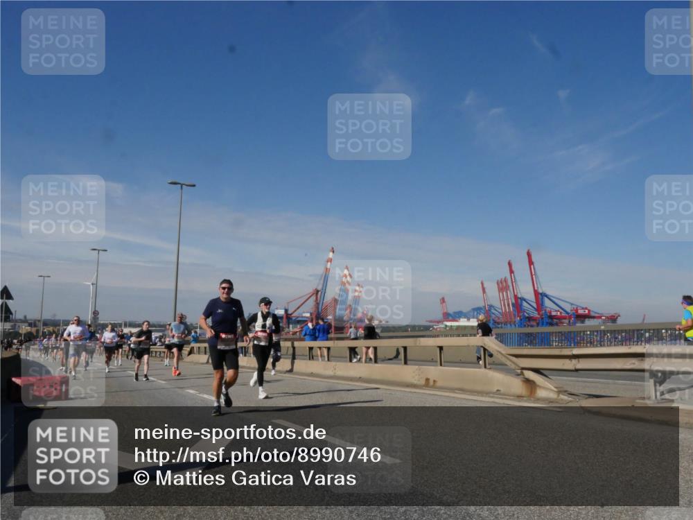 03.10.2025 - Köhlbrandbrückenlauf Matties Gatica Varas http://msf.ph/oto/8990746 03.10.2025 12:40:53 Position 2  meine-sportfotos.de