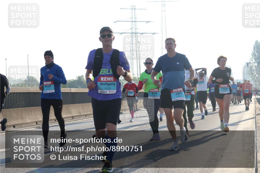 03.10.2025 - Köhlbrandbrückenlauf Luisa Fischer http://msf.ph/oto/8990751 03.10.2025 10:15:10 Position 3 1370, 1415, 2822, 1357, 44, 1412 meine-sportfotos.de