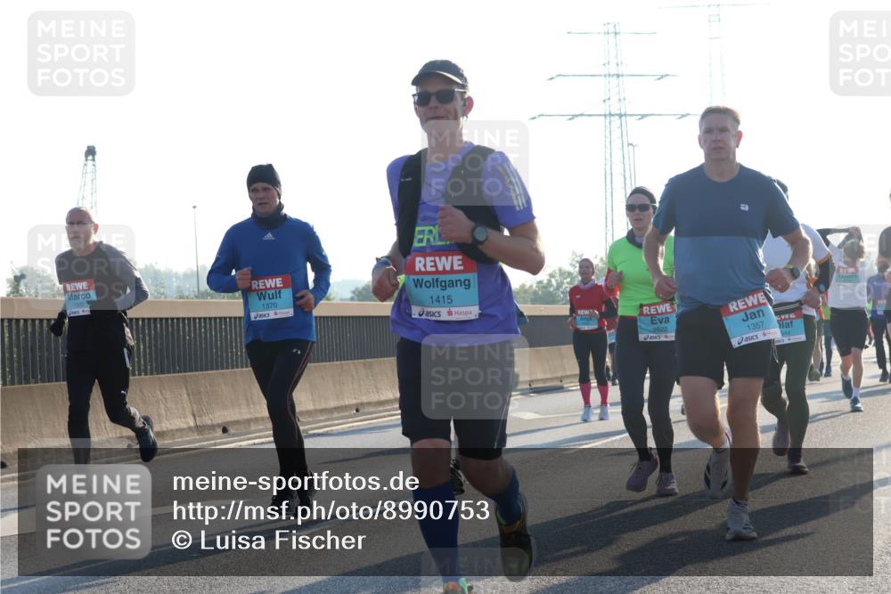 03.10.2025 - Köhlbrandbrückenlauf Luisa Fischer http://msf.ph/oto/8990753 03.10.2025 10:15:11 Position 3 1370, 1415, 2822, 1357, 344 meine-sportfotos.de