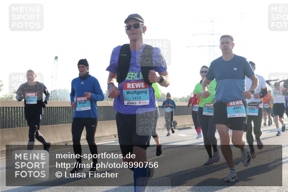 03.10.2025 - Köhlbrandbrückenlauf Luisa Fischer http://msf.ph/oto/8990756 03.10.2025 10:15:11 Position 3 1385, 1370, 1415, 2822, 1357, 3344 meine-sportfotos.de