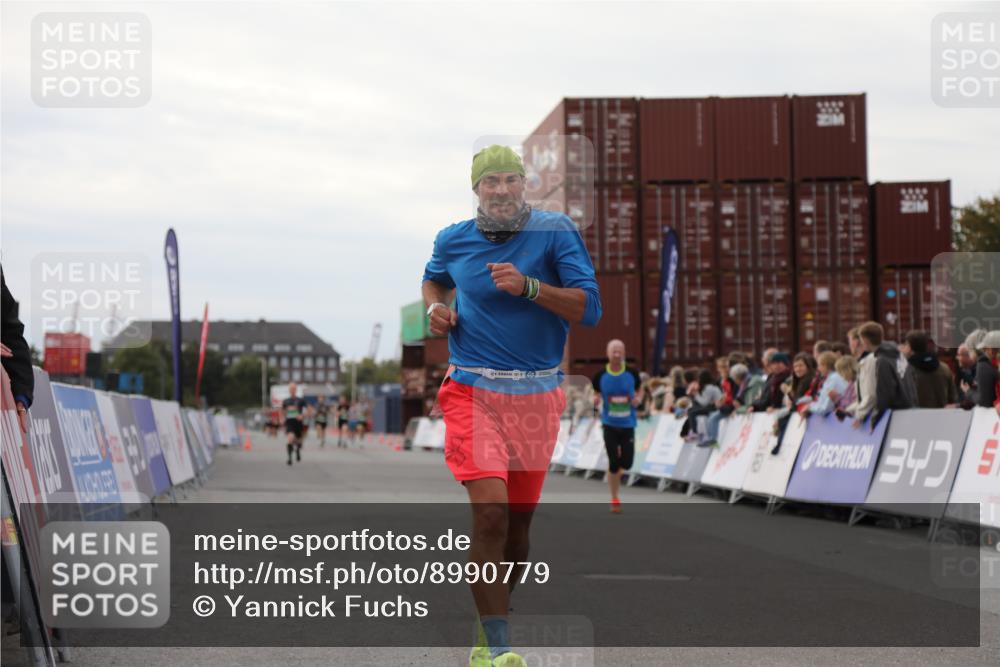 03.10.2025 - Köhlbrandbrückenlauf Yannick Fuchs http://msf.ph/oto/8990779 03.10.2025 16:02:19 Ziel 7171, 8049, 8509, 9115, 9409 meine-sportfotos.de