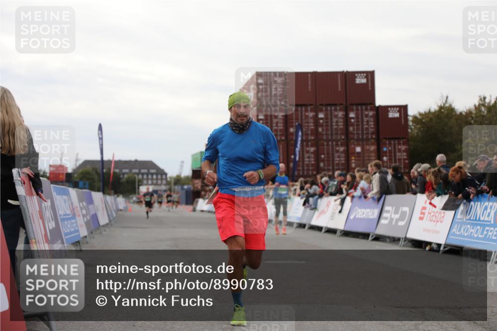 03.10.2025 - Köhlbrandbrückenlauf Yannick Fuchs http://msf.ph/oto/8990783 03.10.2025 16:02:19 Ziel 7171, 8049, 8509, 9115, 9409 meine-sportfotos.de